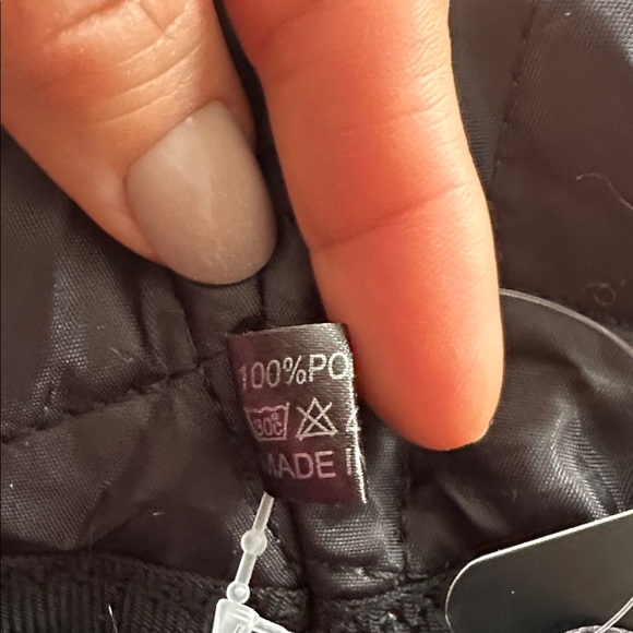 Luxurious Black Faux Fur Women's Hat - Picture 8 of 10